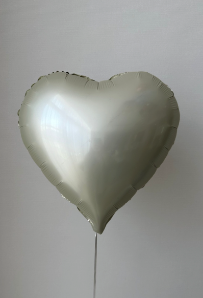 Creamy Heart Foil Balloon