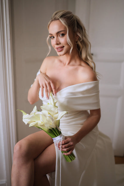 Pearl Kiss Bouquet