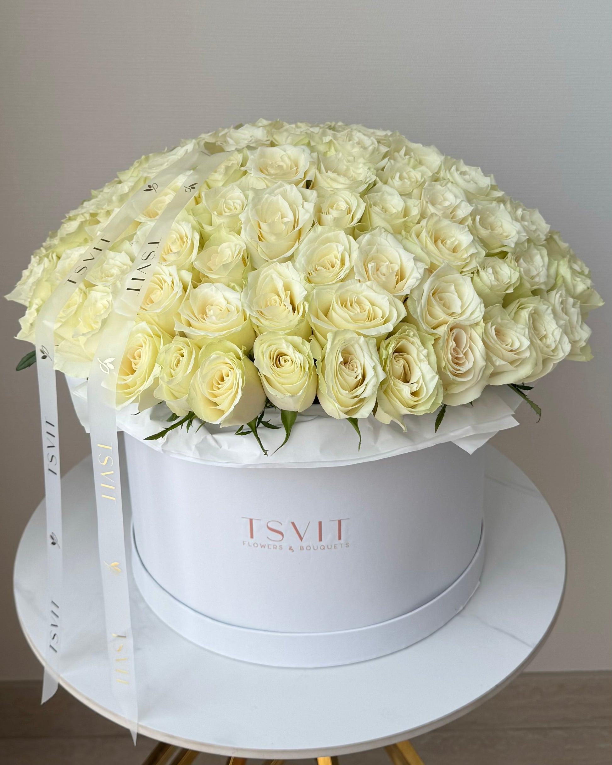 A box of 101 roses